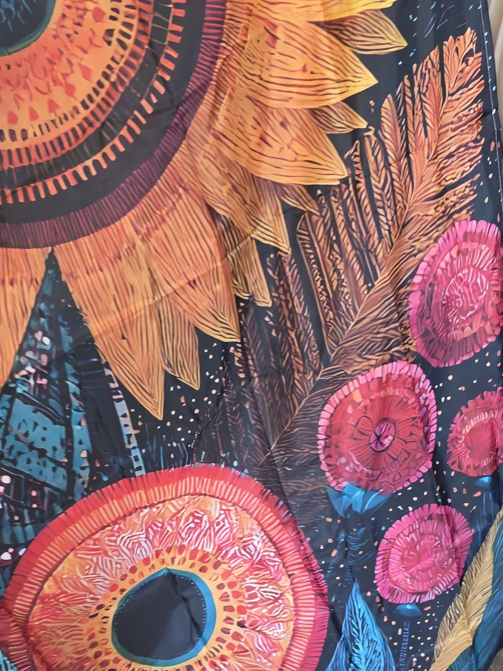 Vibrant Sunflower Tapestry Wall Decor in Yellow and Blue